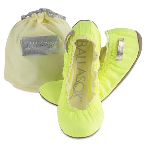 Ballasox form fitting flats from CC Corso Como feels like a sock, but acts like a shoe! Each pair comes with a carrying pouch to make subway to office stylish!
