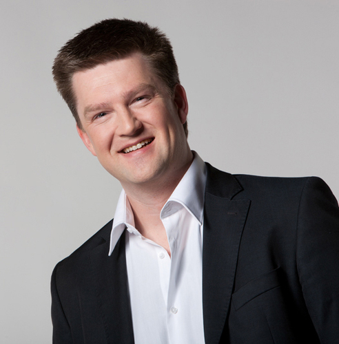 RalphHackmann's profile picture. Bedrijfsarts bij @De_Arbodienst | echtgenoot | vader | aikido | muziektheater |
Luistert naar belangen en neemt verantwoordelijkheid voor zijn advies