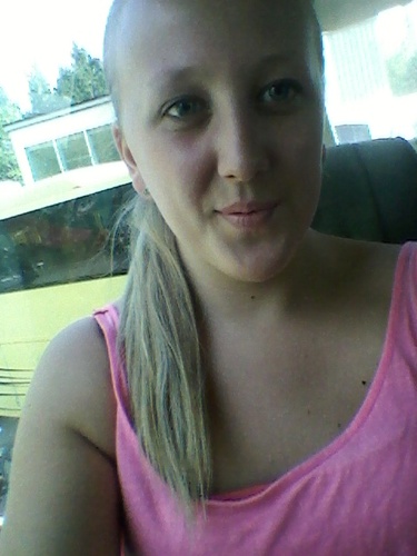 Hey! I'm 15yo girl from Finland:) I love to dance:) Music is my life❤