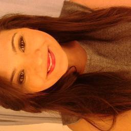 valeria952's profile picture. 