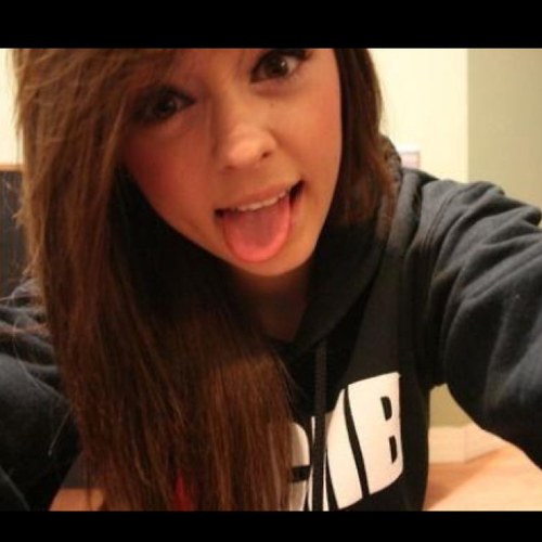 FauxxMelanie1's profile picture. -Single- Im a vampire .-. Sis - @3448Chrissy shes a wolf :3 Bro - @NathanTheW0nted CRUSHING ;o