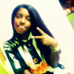 Prazer sou Elizete e esse ée o meu twitter @Gatinha_Elizete sigam seguirei todos de volta