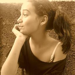 Chata,feia,idiota,ciumenta,chocolatra,boba e in~perfeita ::::::::::::: Prazer euuuu :)