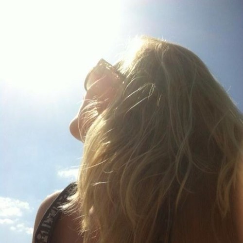 Student HBO Communicatie • volleybal • nieuwsgierig • winkelen • zonzeestrand • pinterest