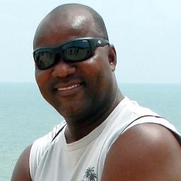 Jornalista, pós-graduado em Comunicação Empresarial. Apaixonado por música e cinema. Adora viajar e fazer novos amigos. Torcedor do Flamengo.
