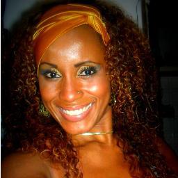 ♛ RAINHA DO BLOCO AFRO MUZENZA ♛

...CAIA NA DANÇA DAS YAÔ...
