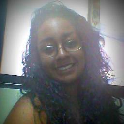 Estudiante de Diseño Gráfico, amante de la música y los libros!