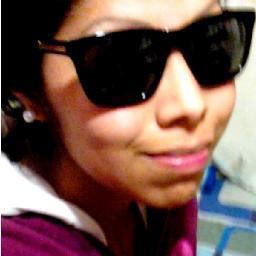 b00peep's profile picture. No estoy bebiendo, estoy desinfectando las heridas internas.