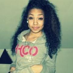 THE NAME IS ALEXIS..DONT FOLLOW TO UNFOLLOW...DIMPLESS