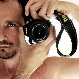 Artista plástico multidisciplinar (Escultor, fotógrafo...) También abogado 2003 / Demócrata y VENEZOLANO! Instagram @marsanmiguel