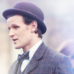 Bloke 'oo works in the Hogwarts library. Big brovver ta @FionaDementis an' Da' to @CassieDementis. An' I love @SerenaMentor very much! *Nods* Tea? {RP}