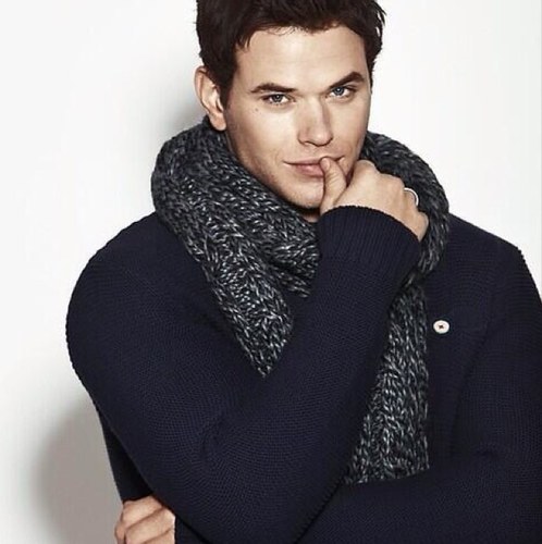 Strong and with a luxurious charm. (Winks.) Asshole and a ladies man. #Single