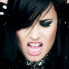 If you fall I'll fall with you baby @ddlovato
