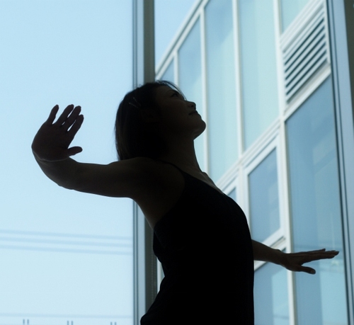 emiko22_figure8's profile picture. GYROKINESIS(R)認定トレーナー
日々勉強＆肉体改造中！ 目前の楽しさを最優先する根っからの快楽主義者♪ 生活に楽しんで取り入れられるトレーニング方法やダイエット方法、時にはゆる〜い脱線話など、日々ツイートしていきます。