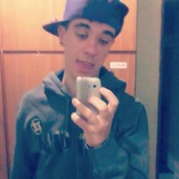 Motivos pra chorar ? tenho vários mais prefiro sorrir ! Kik: Gabriel.alcir