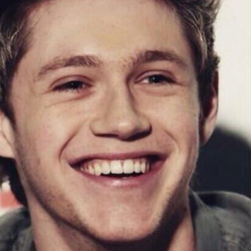 Follow me on @arwa_elrayes ! I follow back! Don't follow me here!