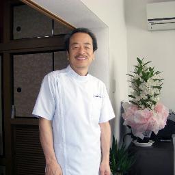 ２０１３年４月15日に開業しました。野球大好き・タイガース大好きな院長ですが、実は＜健康管理能力検定１級資格の健康管理士一般指導員＞でもあります。広く地域の皆さんの身体と心の＜健康１番＞を考え、中国整体の手技療法（推拿）を使って皆様の心と体の健康の為にの【為人身心健康服務】を理念に開業している整体院です。