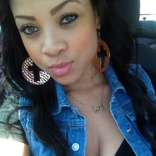 Loyalty Over Everything Follow me Cover/Video Model, Self Paid Yellowbone im out grinding .... I love it when you eat it! ;)