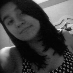 Uma garota qualquer c:   //Follow-me ?