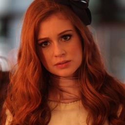 Sou a Nicole, personagem da atriz @mariruybarbosa na nova novela das 9 Amor à Vida de @WalcyrCarrasco