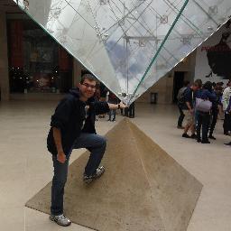 leo90v's profile picture. 