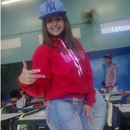 NamooorandÕ..13 anoos 1beijo pra kem me ama e 3 pra kem me odeia u.u
