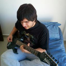 jpborga's profile picture. Ahora puedo decirlo mas alto pero no puedo mas claro, todo lo que en el mundo he amado es una canción, un teatro y a ti.