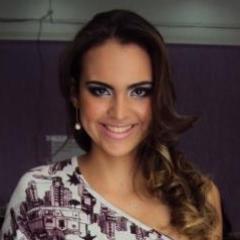 Leonina 16 anos gosto de sair com as amigas,familia internet!!sou feliz divertida e dizem que sou patricinha!!Mais não sou não ta gente!!
