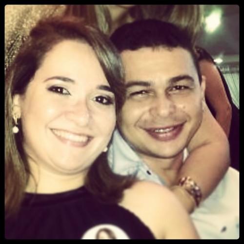 Cristã, filha, ovelha, noiva de Flavinho, estudante de Direito, servidora pública.