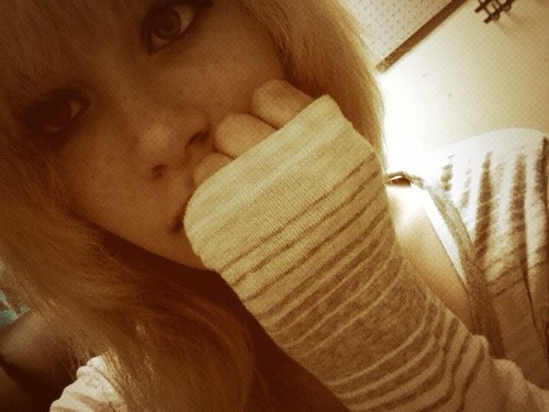 Instagram: Itskaylobroo
Snapchat: Itskaylorbroo
Gifboom: itkaylorbroo
 #Lovatic , #Directioner , #Belieber 
Byyee Peasant.