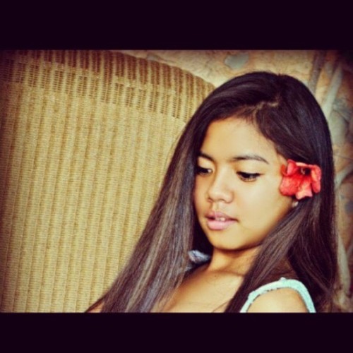 follow me i follow back. (: 
http://t.co/JttURqMdv2

you and only you. 3 :))
