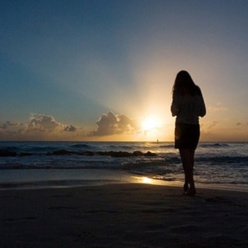 ellidiot's profile picture. fangirl, uni student, generally awkward