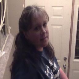 christinekuj's profile picture. 