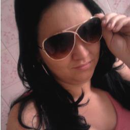 Aquelα que vc fαlα mαl, pαgα-pαu e fαz iguαl '
Nαo importα o quє єu diigα,
Vocє irα vαlorizαr pєlo quє vê,
julgαr pєlo quє ouviu
e opinαr pєlo quє conhєcєu (!)
