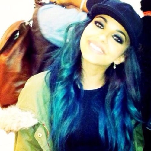 Grab our newest single 'How Ya Doin'* out now http://t.co/u1blaYsXLD and dont forget to follow @LittleMixOffic
