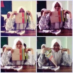Allah SWT | Family | Friend | and i is directioner | and i proud it (´⌣`ʃƪ) | pacarnya zayn malik :D