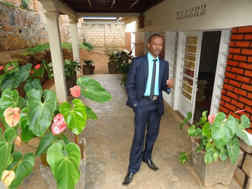 NkusiB's profile picture. wait