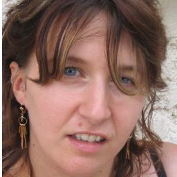 animatrice en mairie ;maman de deux pti gars de 14 et 7ans;en couple;