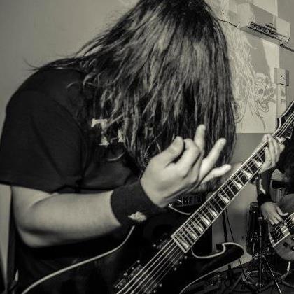 hanntu85's profile picture. Writer, photographer, heavy metal fanatic, guitarist, Man Utd fan, ex-UCL law student and still teaching ravens to fly underwater.