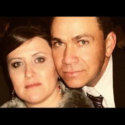 Sou casada, mãe e dona de casa e nas horas vagas venho curtir este mundinho bom da internet!