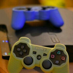عاشق لـ #فيفا وأبيع كوينز آن توفر وبس ☺♥
