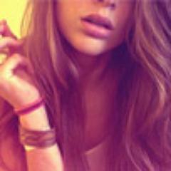 i am a belieber , a swifty , and a directioner
plz follow me i follow back i love u xo xo