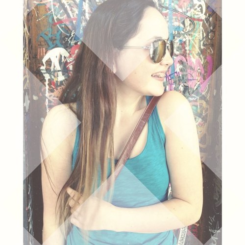 this account is where youll be updated ablut all things Emily Miller! ♡ ✧ ✧