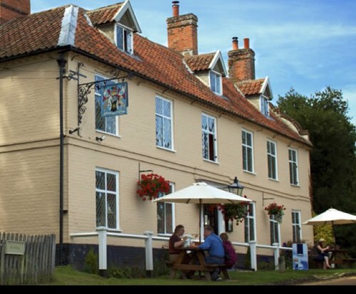 TheBucksArms's profile picture. Beautiful Norfolk pub including 4 double rooms with 4poster beds. Open from 10am and serving fantastic food 12-9 daily. Dogs welcome