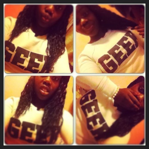 llaawwaall's profile picture. Team Mindless Team Barbz Team OMG Team Breezy Team Misfit Act like a lady Think like a boss 