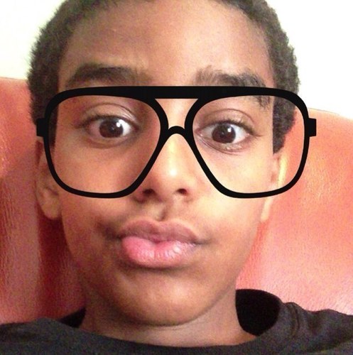 Hey i am joel and i love te tv and movie stars out thereso i ak trying to get at least 500 followers thaxs ✨✌