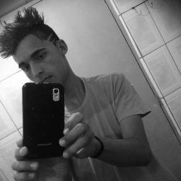 Dj e Locutor na Passaro da Ilha Fm
http://t.co/q28RulgIIS
http://t.co/kBlLAjmDmg