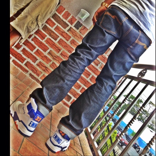 I don't break things, I mend dem...
I'm mysterious, uncanny, & can be perplex.... suttin like a worm with a bird's eye view.