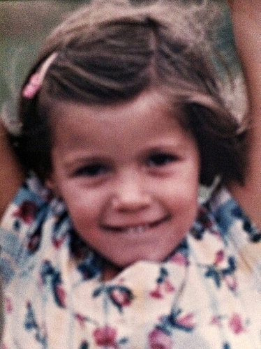 Esterpc21's profile picture. We can't change the world unless we change ourselves. -Biggie-