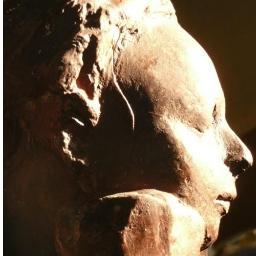 Marianne Jansen completed her studies (Sculpture and Art education) in 1984 at the Minerva Academy of Fine Arts in the Netherlands. She exhibits worldwide.